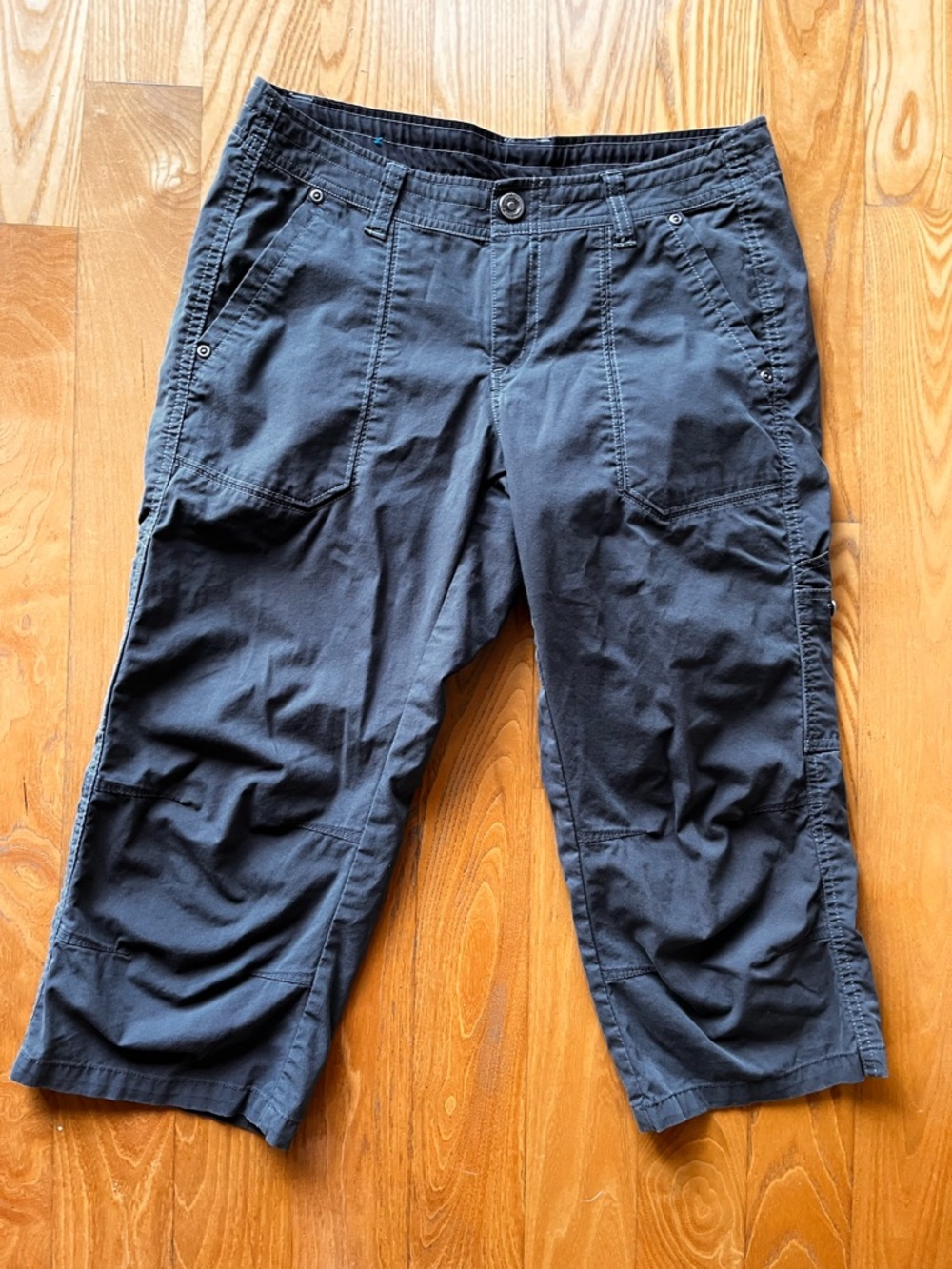 Kuhl Women's Dark Gray Capris size 6